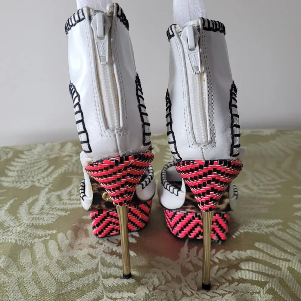 Betsey Johnson Tricksy Heels - Picture 4 of 9